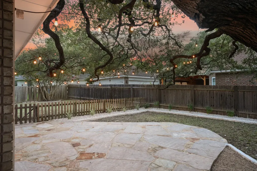 10604 Ames Lane Austin TX 78739