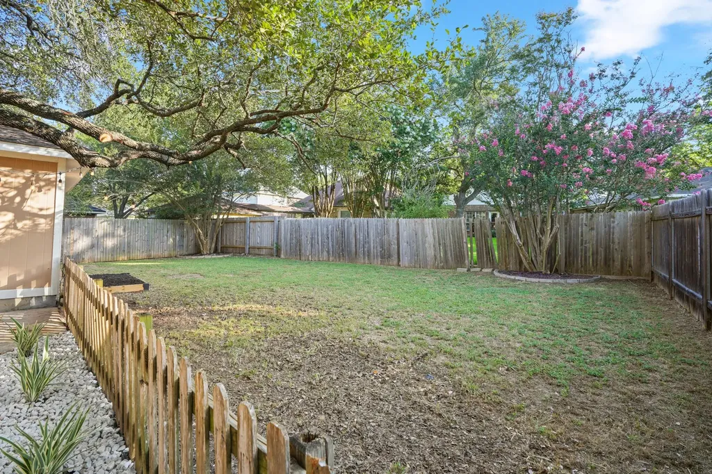 10604 Ames Lane Austin TX 78739