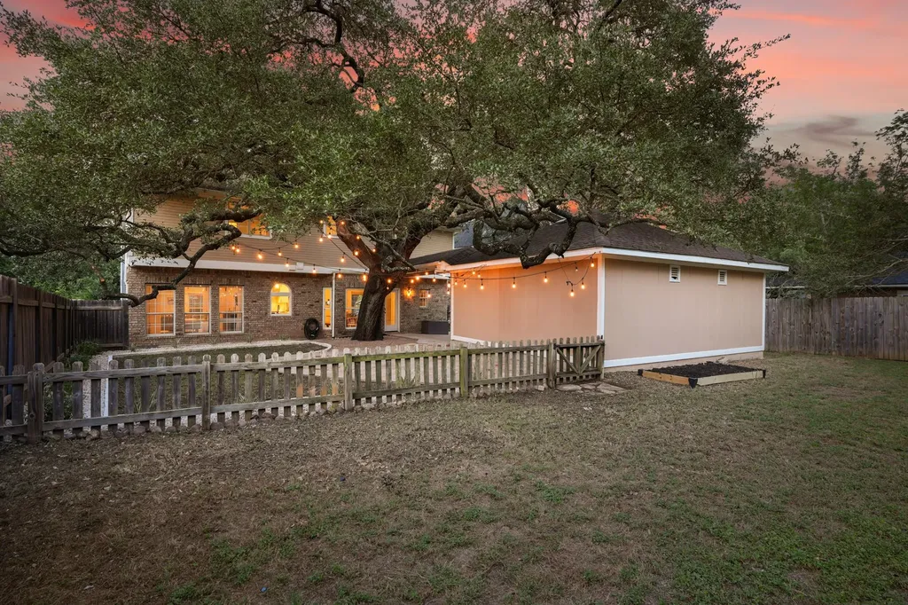 10604 Ames Lane Austin TX 78739