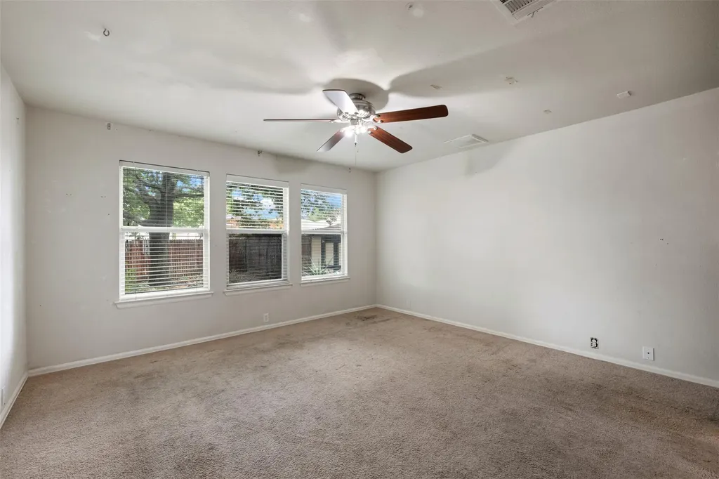 301 Lark Street Leander TX 78641