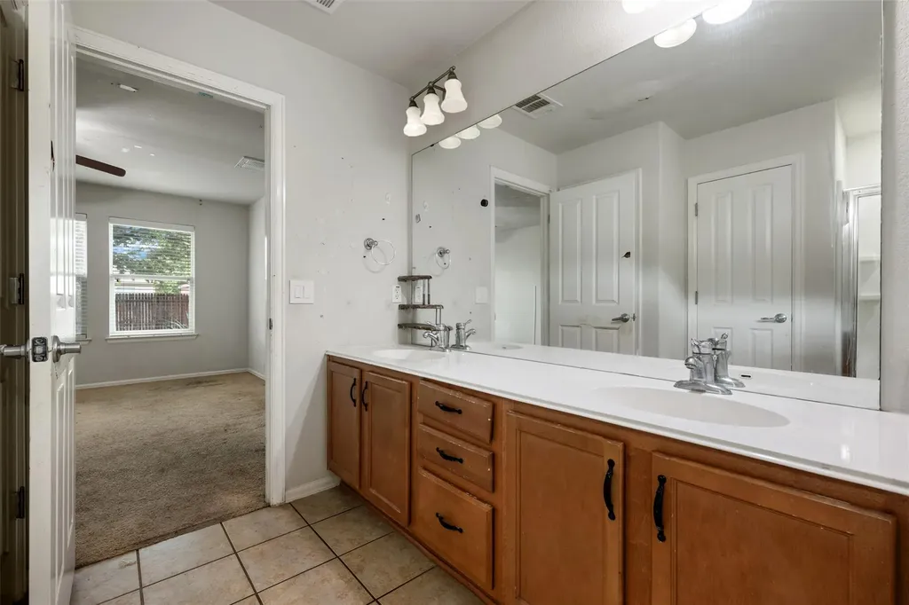301 Lark Street Leander TX 78641