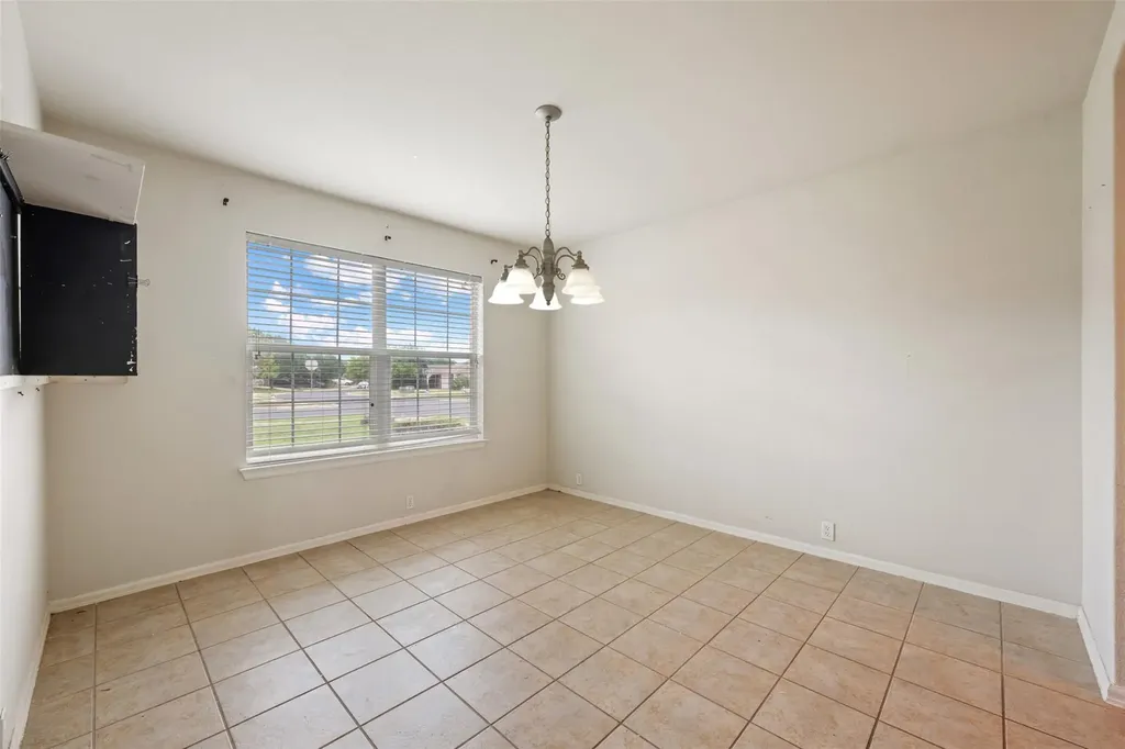 301 Lark Street Leander TX 78641