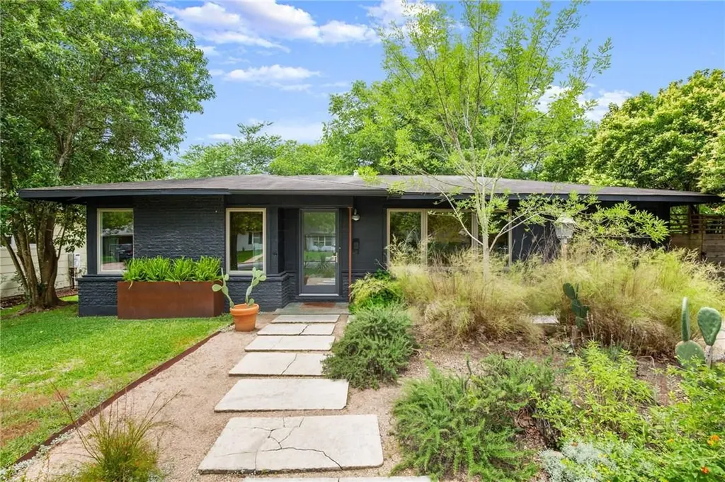 1303 Glencrest Drive Austin TX 78723