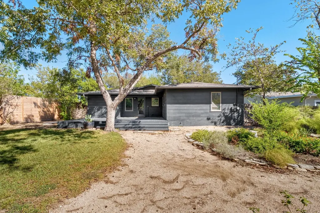 1303 Glencrest Drive Austin TX 78723