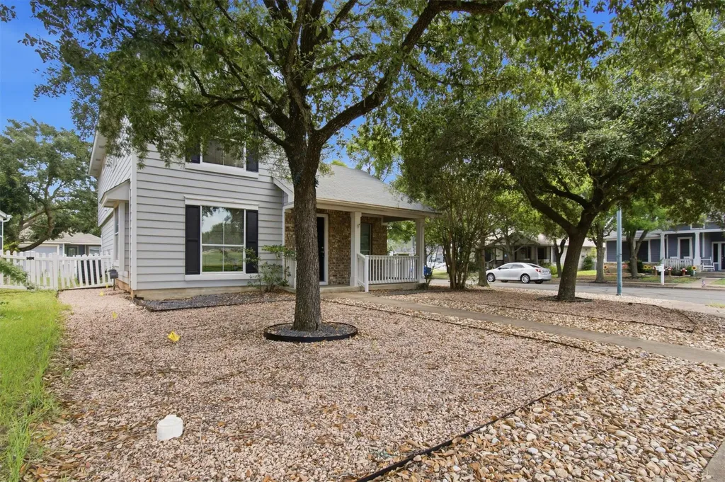 244 Sampson Kyle TX 78640