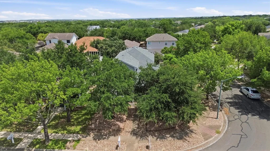 244 Sampson Kyle TX 78640