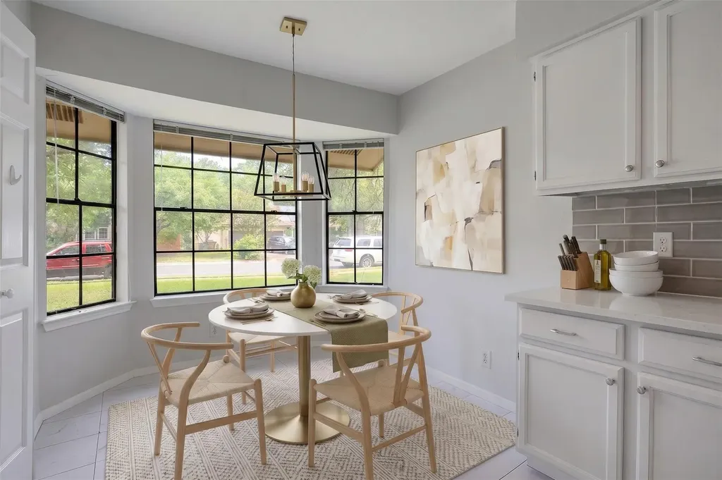 8905 Bridgewood Trail Austin TX 78729