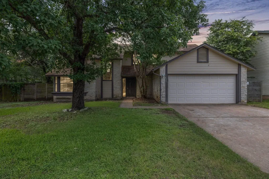 8905 Bridgewood Trail Austin TX 78729
