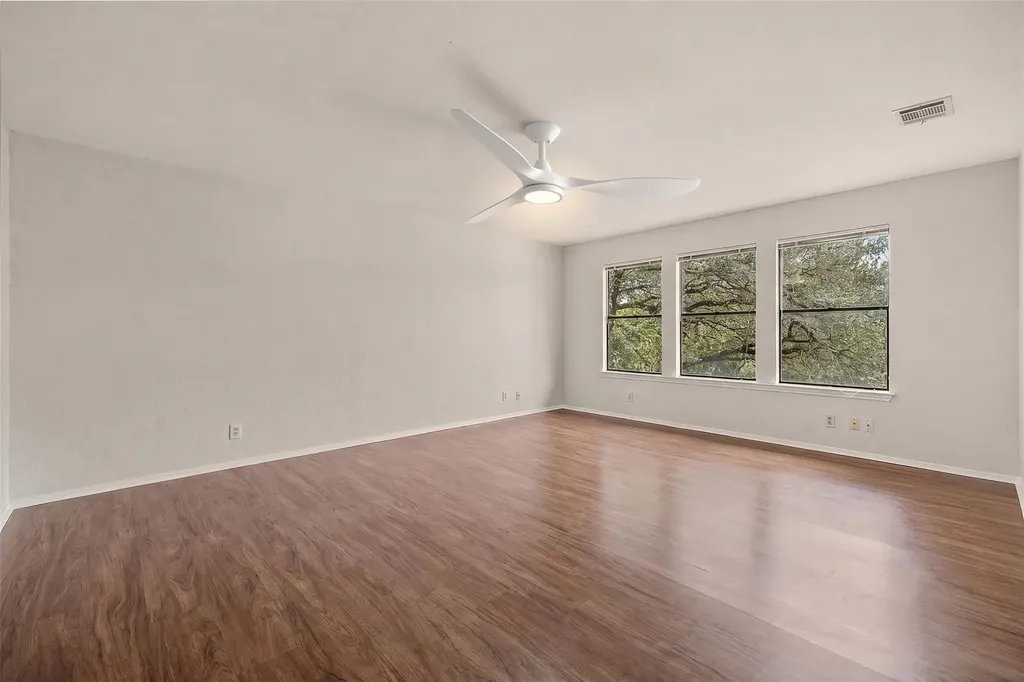 8905 Bridgewood Trail Austin TX 78729