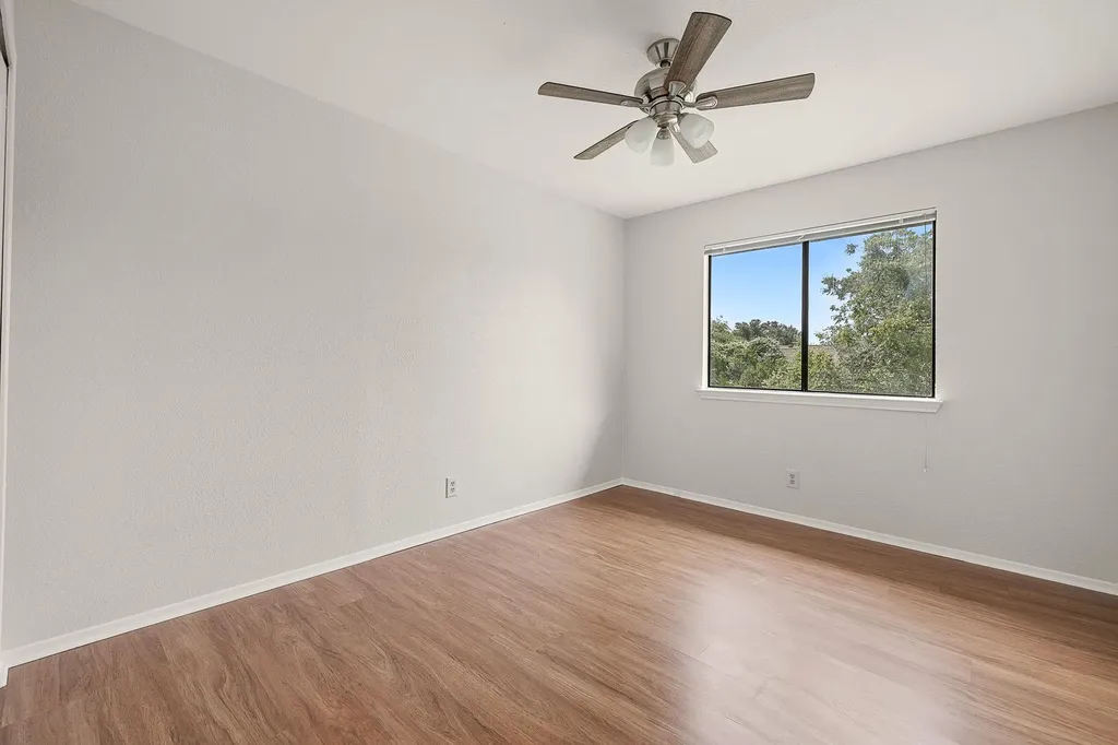 8905 Bridgewood Trail Austin TX 78729