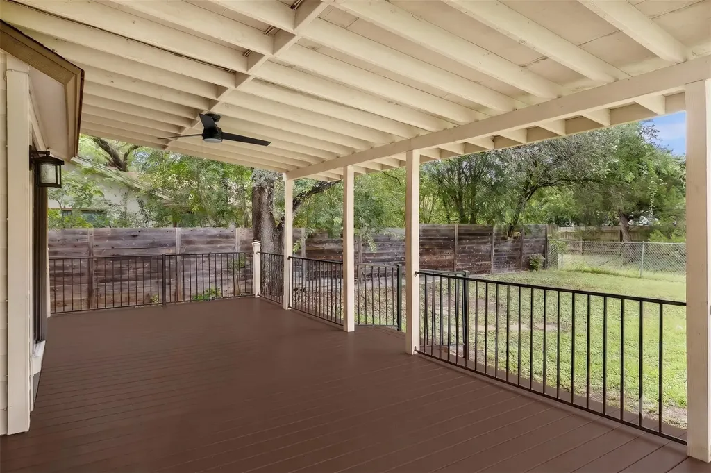 8905 Bridgewood Trail Austin TX 78729