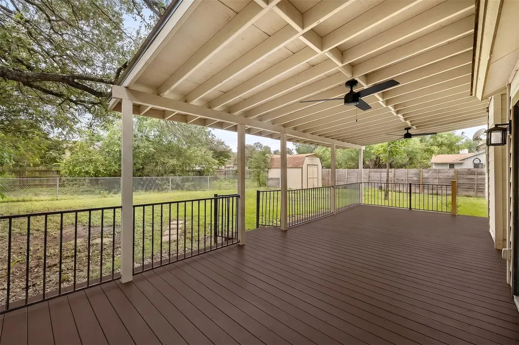 8905 Bridgewood Trail Austin TX 78729