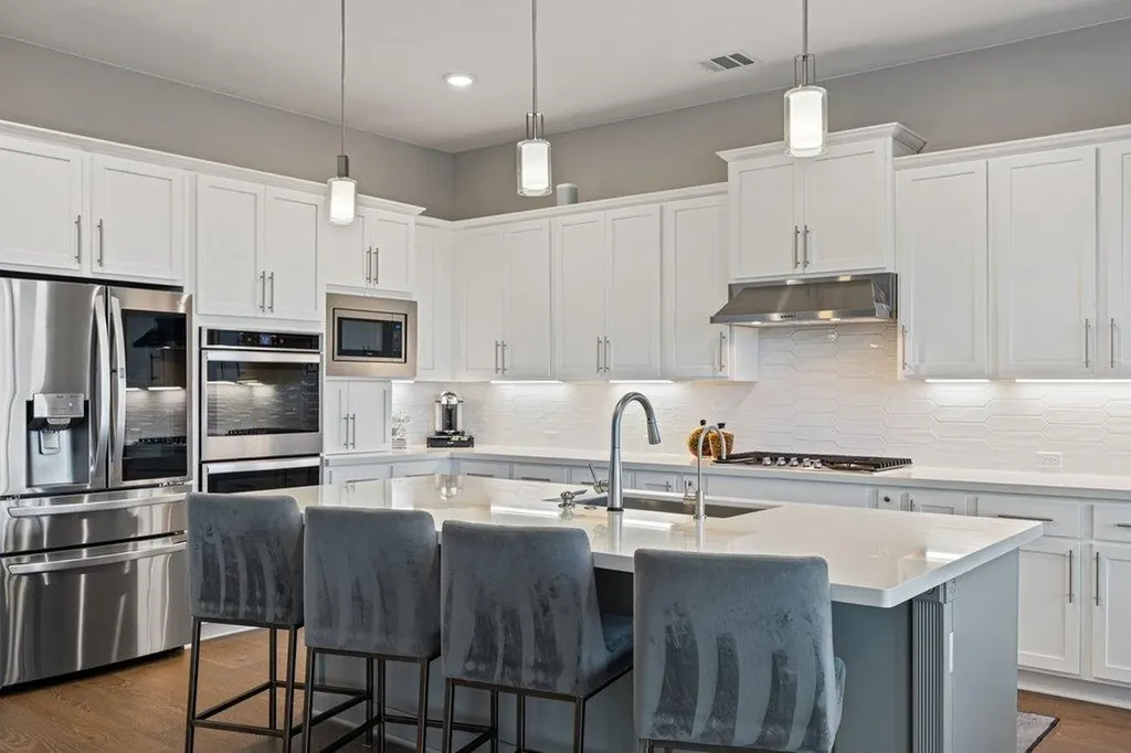 7337 Jument Drive Austin TX 78738