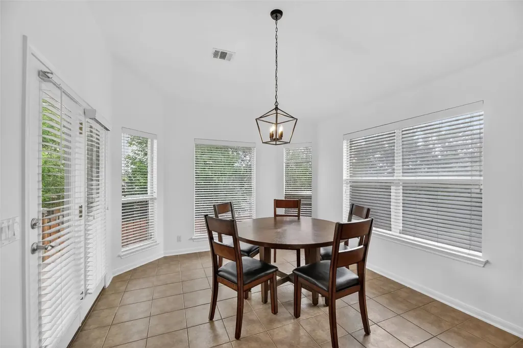 545 Manchester Lane Austin TX 78737