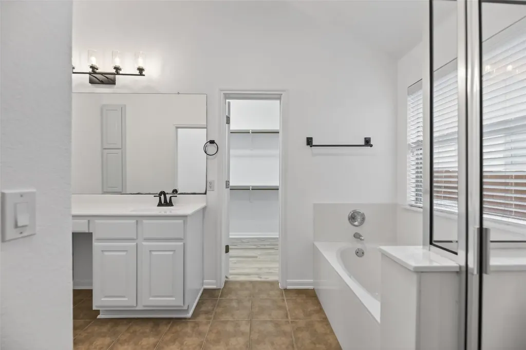 545 Manchester Lane Austin TX 78737