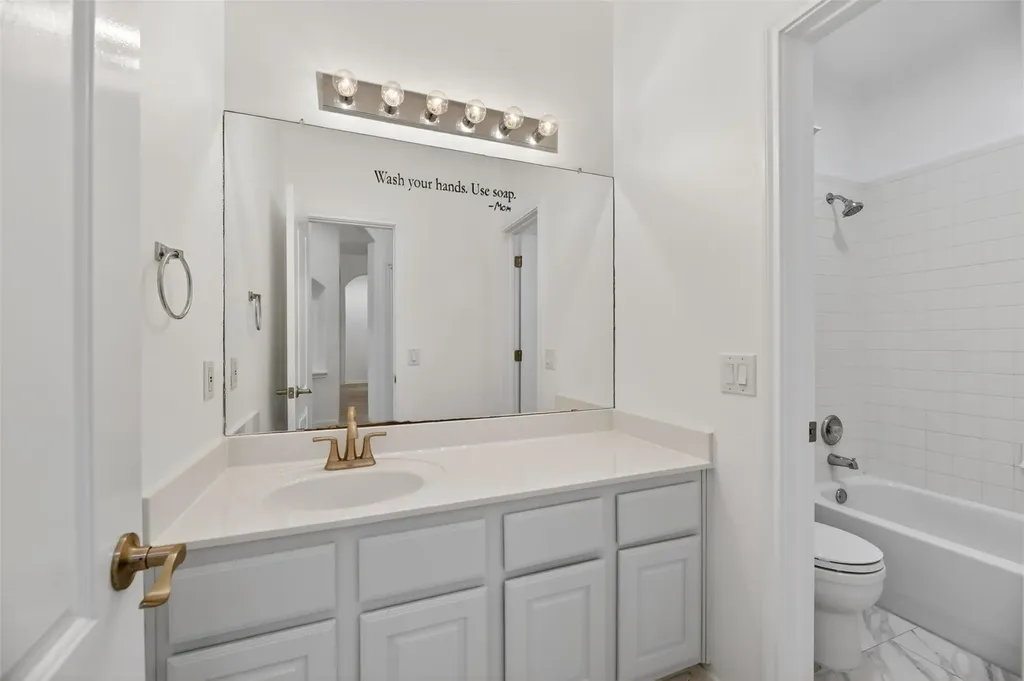 545 Manchester Lane Austin TX 78737