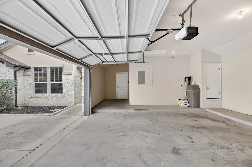 545 Manchester Lane Austin TX 78737