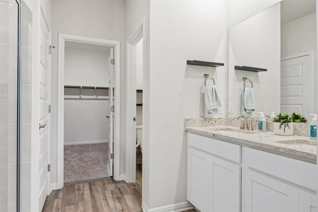 162 El Capitan Loop Dripping Springs TX 78620