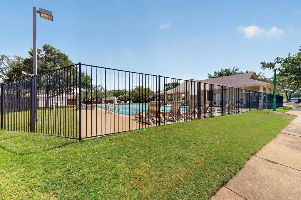 4628 Hoffman Drive Austin TX 78749