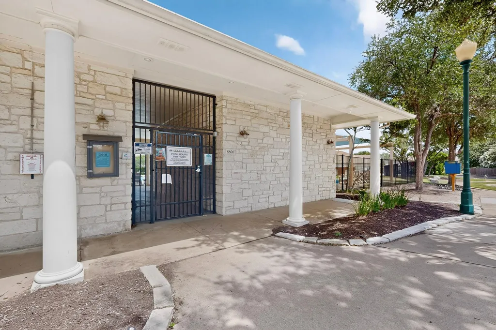 4628 Hoffman Drive Austin TX 78749