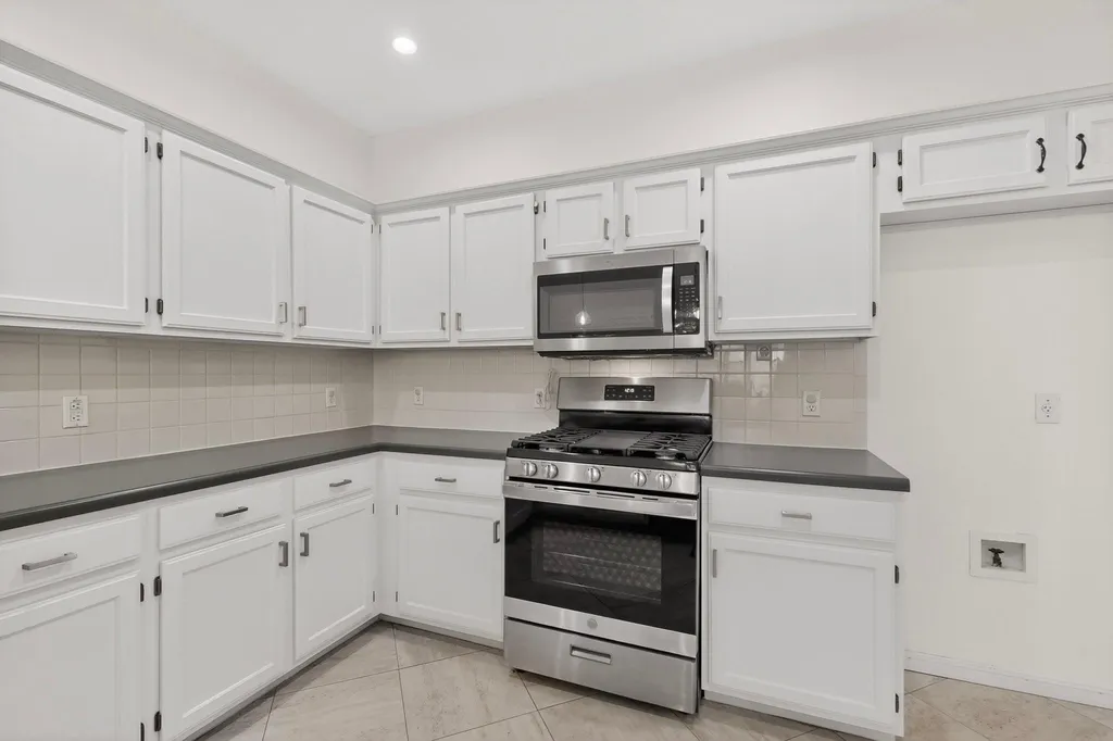 4628 Hoffman Drive Austin TX 78749