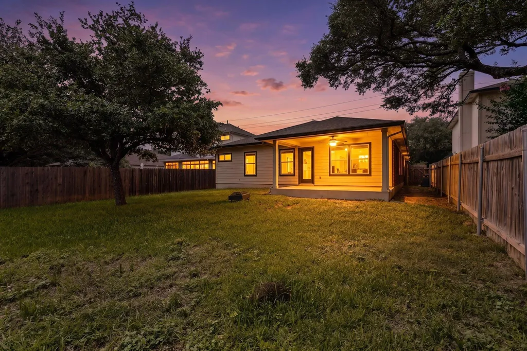4628 Hoffman Drive Austin TX 78749