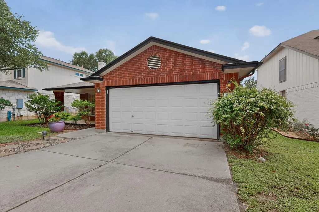 4628 Hoffman Drive Austin TX 78749