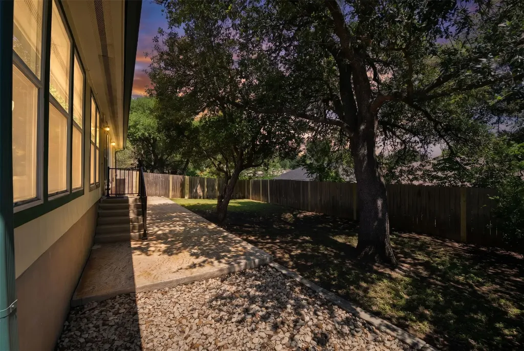 2402 Spring Wagon Lane Austin TX 78728