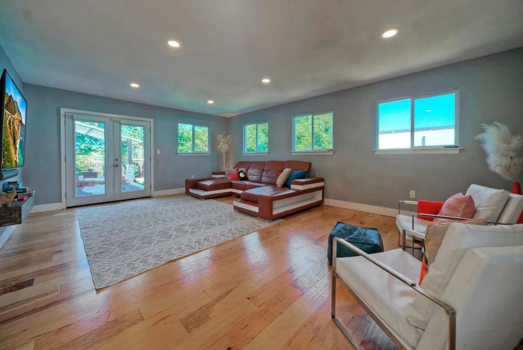 506 Tartan Street Austin TX 78734