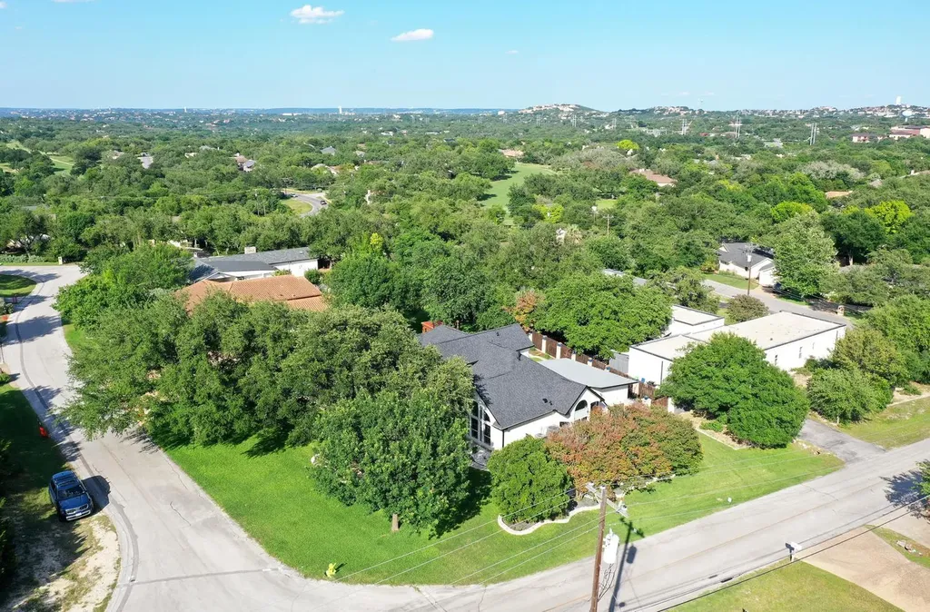 506 Tartan Street Austin TX 78734