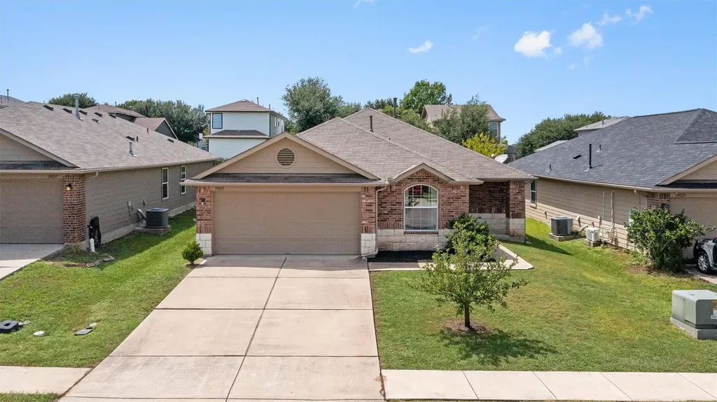 19033 Great Falls Drive Manor TX 78653