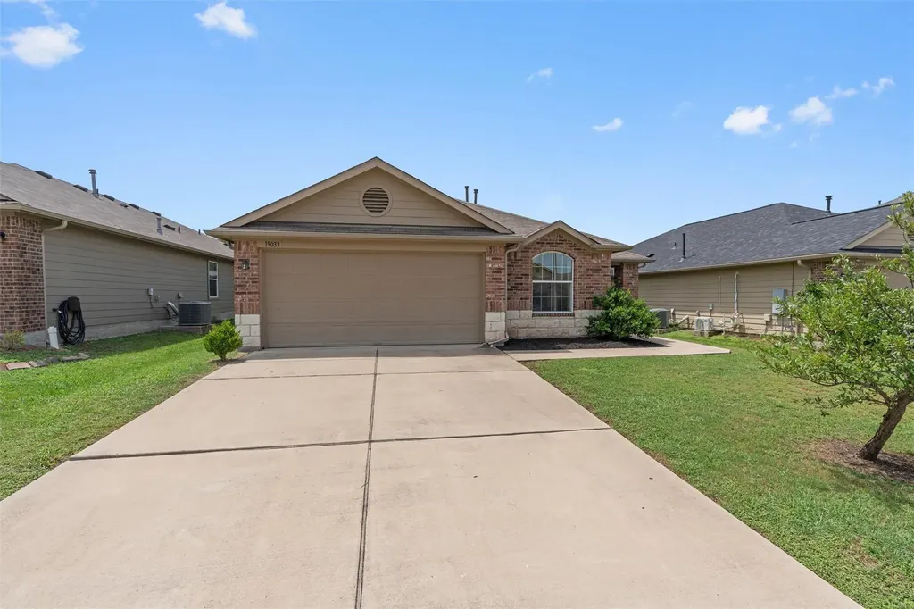 19033 Great Falls Drive Manor TX 78653