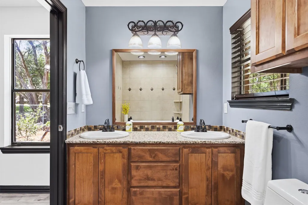 1011 Serenada Drive Georgetown TX 78628