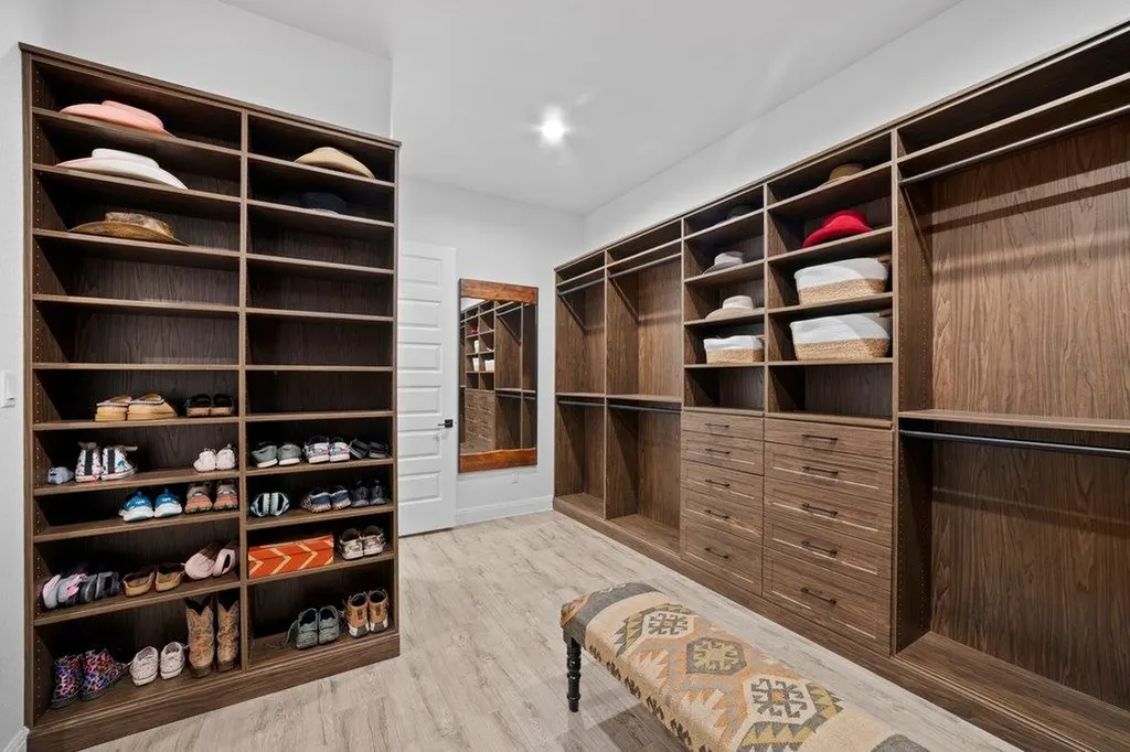 461 Crosswater Lane Dripping Springs TX 78620