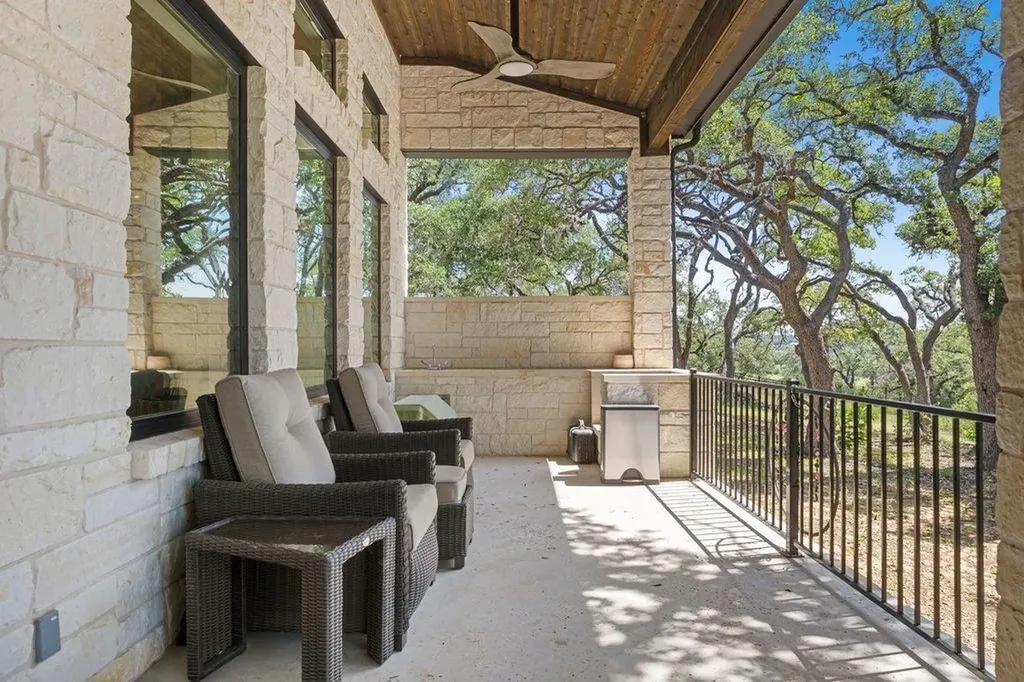 461 Crosswater Lane Dripping Springs TX 78620