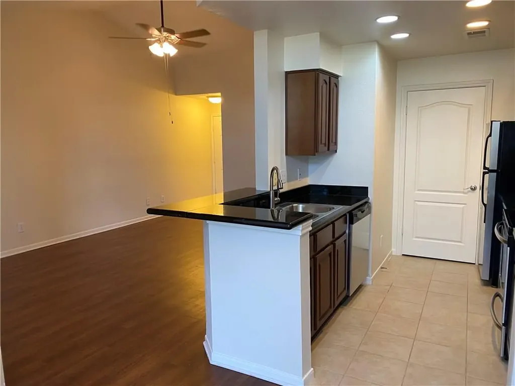 6000 Shepherd Mountain Cove Austin TX 78730