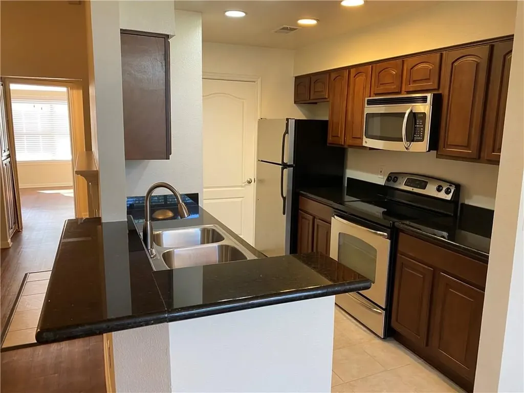 6000 Shepherd Mountain Cove Austin TX 78730