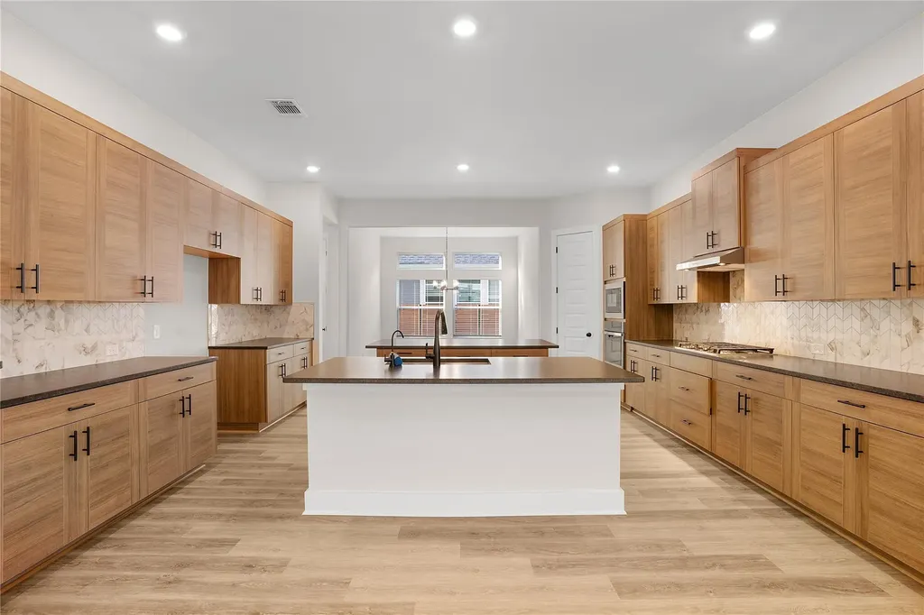 2116 Tobiano Trace Georgetown TX 78633