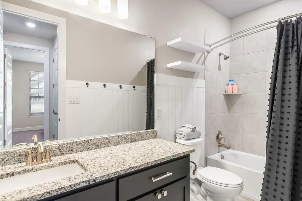 689 Pink Granite Boulevard Dripping Springs TX 78620