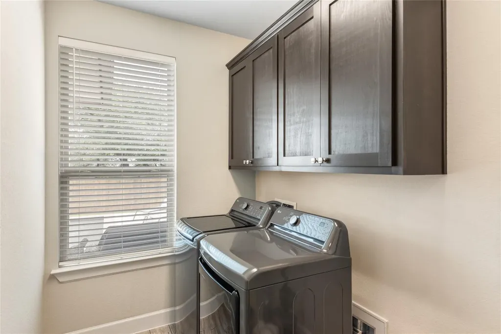689 Pink Granite Boulevard Dripping Springs TX 78620