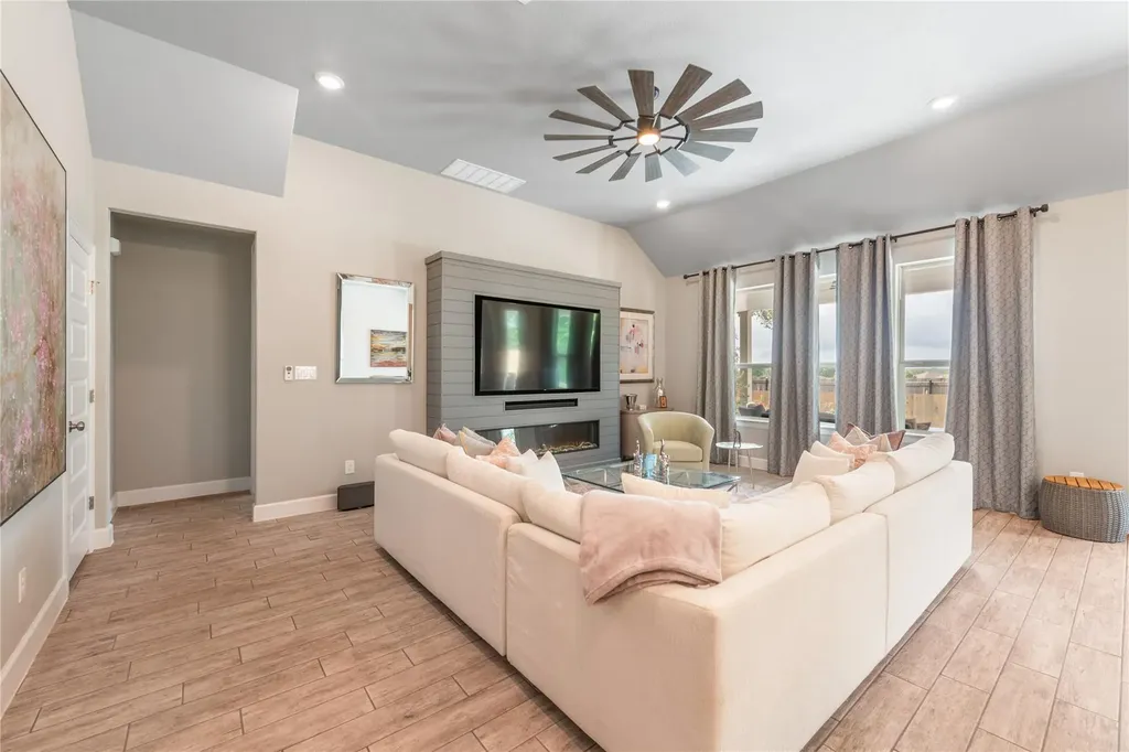 689 Pink Granite Boulevard Dripping Springs TX 78620