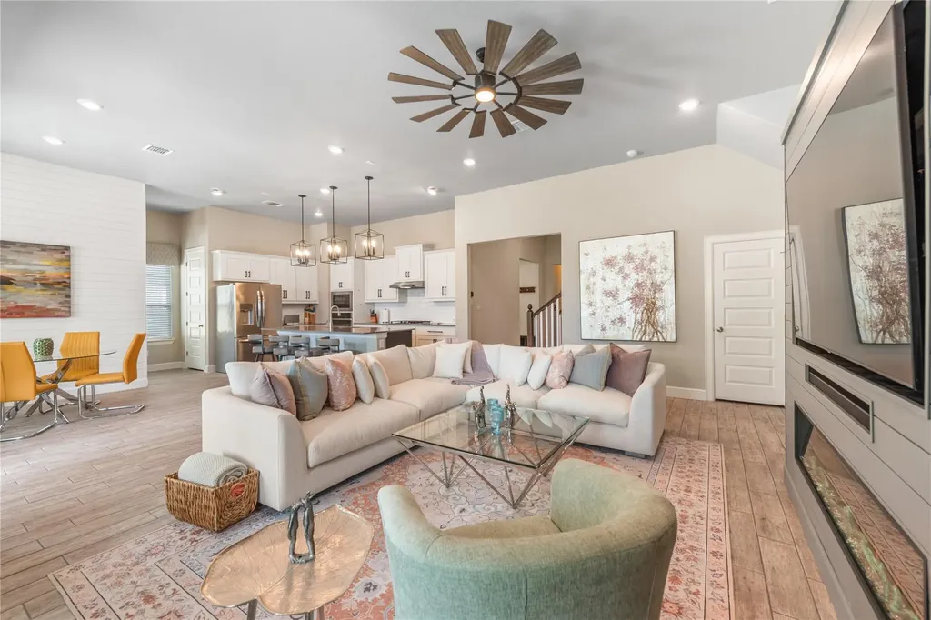 689 Pink Granite Boulevard Dripping Springs TX 78620