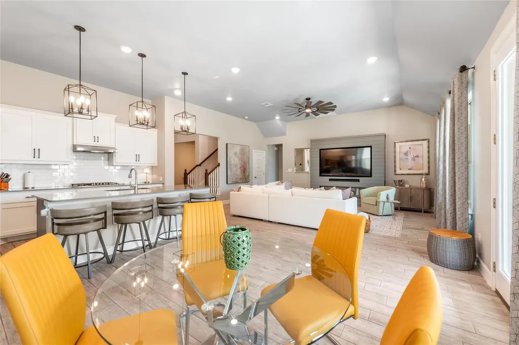 689 Pink Granite Boulevard Dripping Springs TX 78620