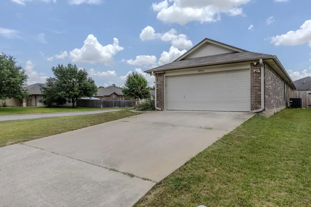 4703 Stonehaven Drive Temple TX 76502