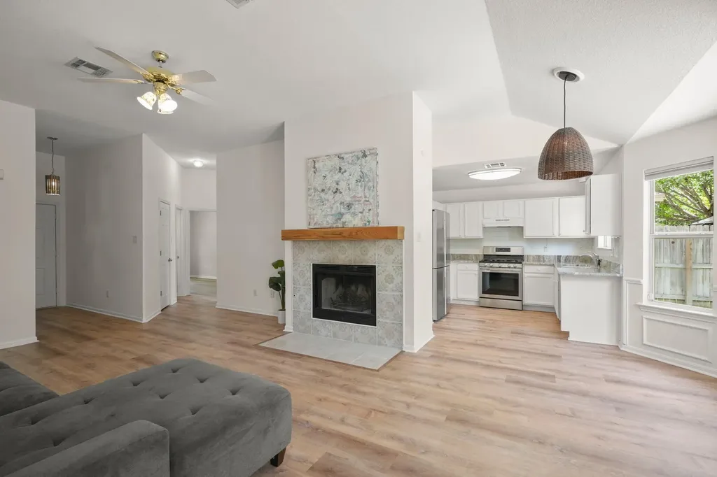 438 Katy Crossing Georgetown TX 78626