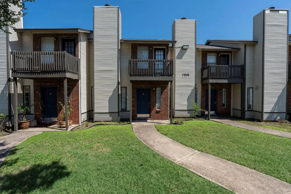 1841 River Crossing Circle Austin TX 78741
