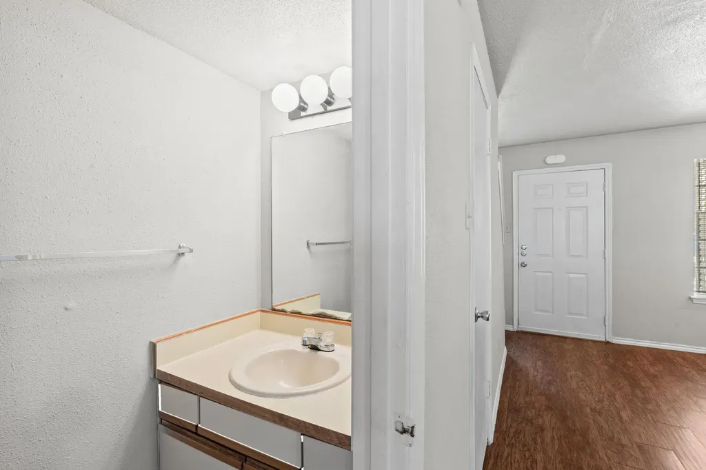 1841 River Crossing Circle Austin TX 78741