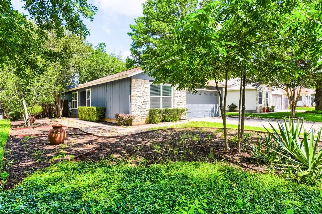 9616 Holly Springs Drive Austin TX 78748