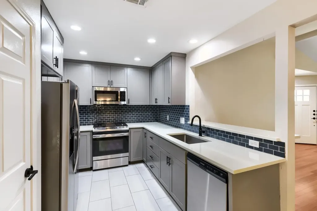 9616 Holly Springs Drive Austin TX 78748