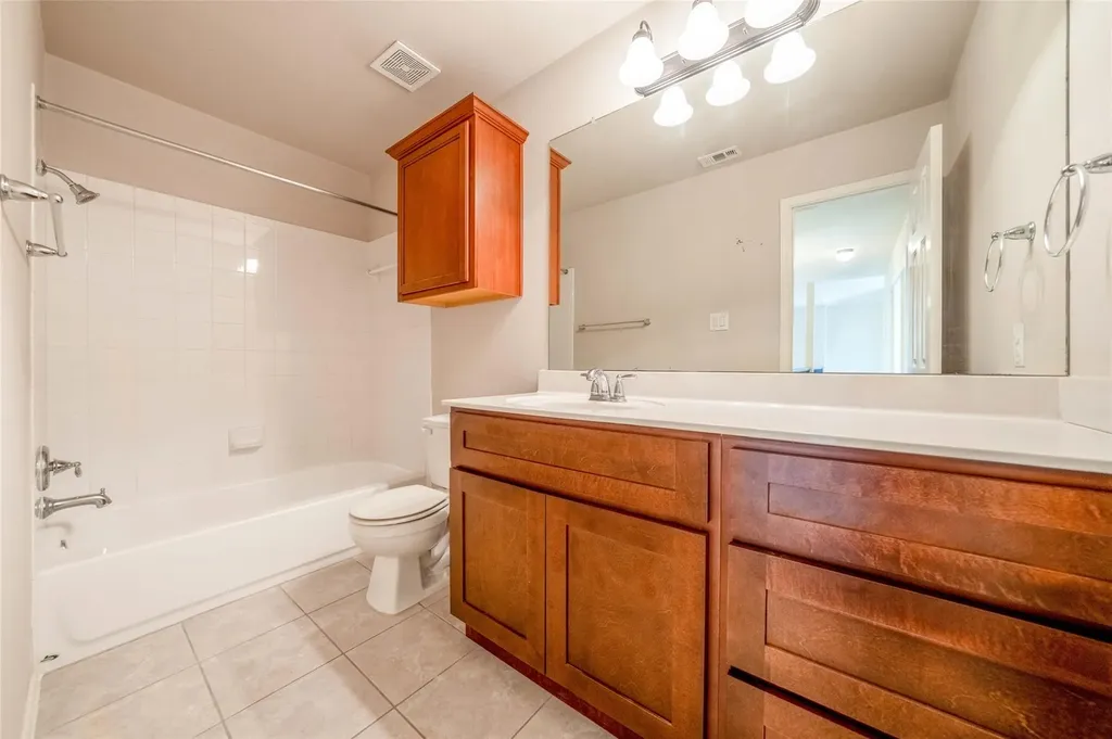 8744 Blackvireo Drive Austin TX 78729